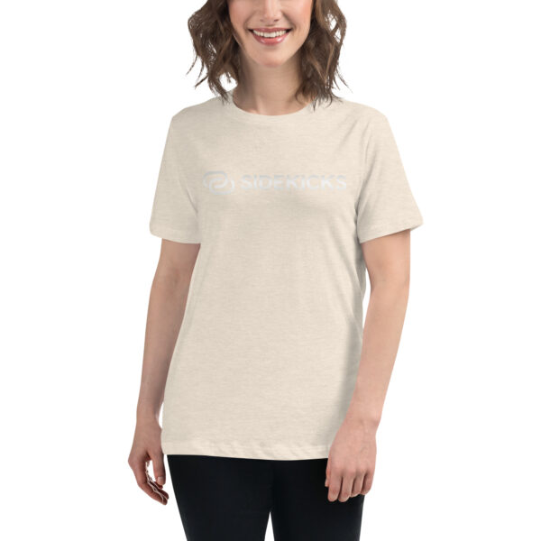 womens relaxed t shirt heather prism natural front bee.jpg